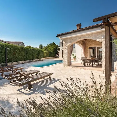 Kala-luxury Villa, Heated Pool In A Quiet Area - By Traveler Tourist Agency Krk Willa