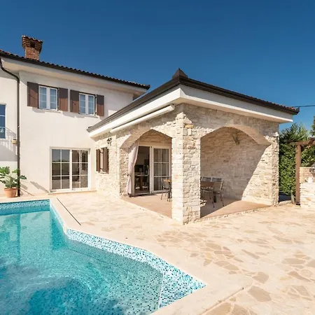 Kala-luxury Villa, Heated Pool In A Quiet Area - By Traveler Tourist Agency Krk Kras