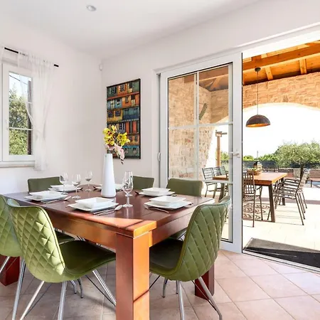 Willa Kala-luxury Villa, Heated Pool In A Quiet Area - By Traveler Tourist Agency Krk Kras