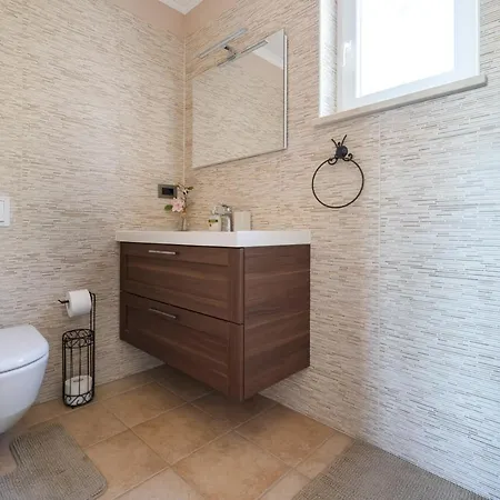 Willa Kala-luxury Villa, Heated Pool In A Quiet Area - By Traveler Tourist Agency Krk