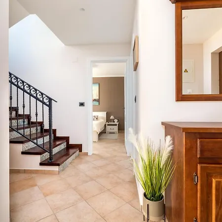 Villa Kala-luxury Villa, Heated Pool In A Quiet Area - By Traveler Tourist Agency Krk