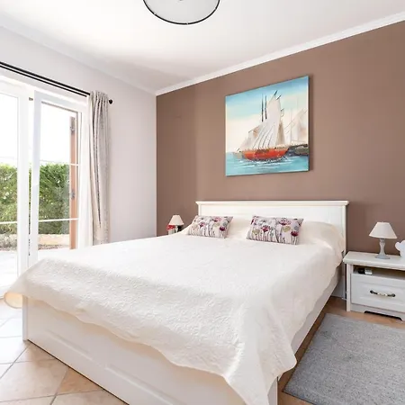 Kala-luxury Villa, Heated Pool In A Quiet Area - By Traveler Tourist Agency Krk Kras
