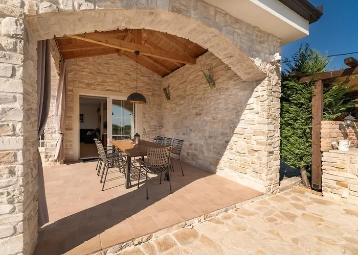 Kala-luxury Villa, Heated Pool In A Quiet Area - By Traveler Tourist Agency Krk