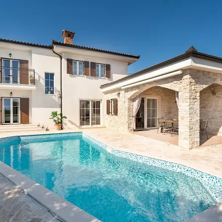 Kala-luxury Villa, Heated Pool In A Quiet Area - By Traveler Tourist Agency Krk * Kras