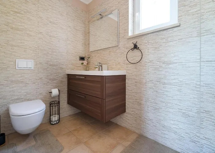 فيلة Kala-luxury Villa, Heated Pool In A Quiet Area - By Traveler Tourist Agency Krk