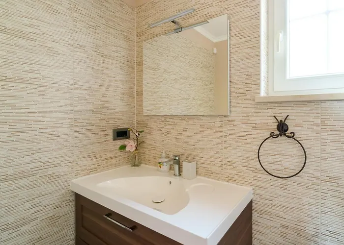Kala-luxury Villa, Heated Pool In A Quiet Area - By Traveler Tourist Agency Krk Kras